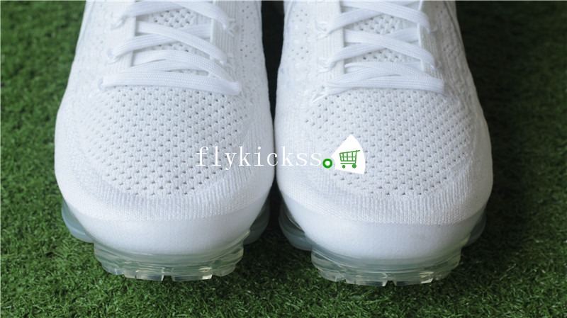 Nike Air VaporMax Triple White